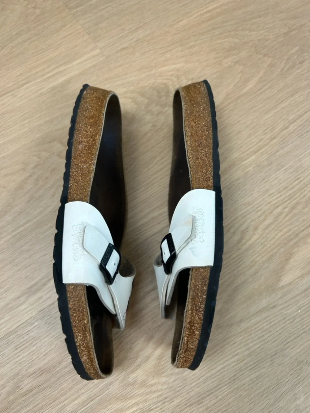 Birkenstock X Disney Birki’s Micky Minnie Menorca Sandals size 42 - Picture 2 of 6